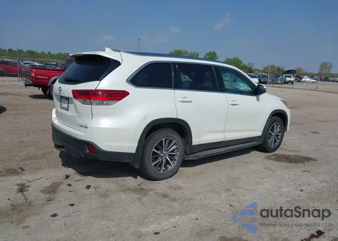 2019 Toyota Highlander Xle из США, поврежденный, VIN 5TDJZRFH9KS917580